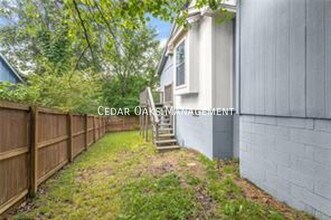 1137 E Township St in Fayetteville, AR - Building Photo - Building Photo