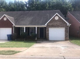 6035 Creekerton Blvd in Mcdonough, GA - Building Photo