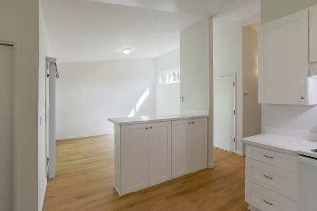 Six Hundred Park Avenue in Capitola, CA - Foto de edificio - Interior Photo