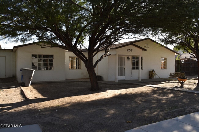 256 Yale Ave in El Paso, TX - Building Photo - Building Photo