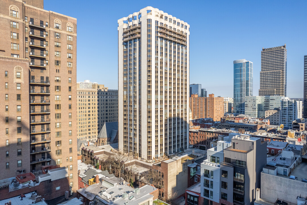 Wanamaker House in Philadelphia, PA - Building Photo