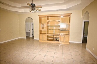 18 Knight Ave in Edinburg, TX - Building Photo - Building Photo