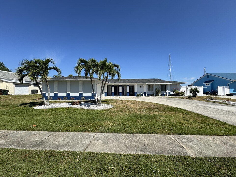234 Tait Terrace SE in Port Charlotte, FL - Building Photo