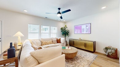 Bull Run Townhomes in Louisville, KY - Foto de edificio - Building Photo