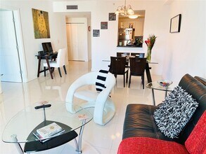 1250 S Miami Ave, Unit 2012 in Miami, FL - Building Photo - Building Photo