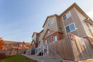 265 Lawrence Ave in Kitchener, ON - Building Photo