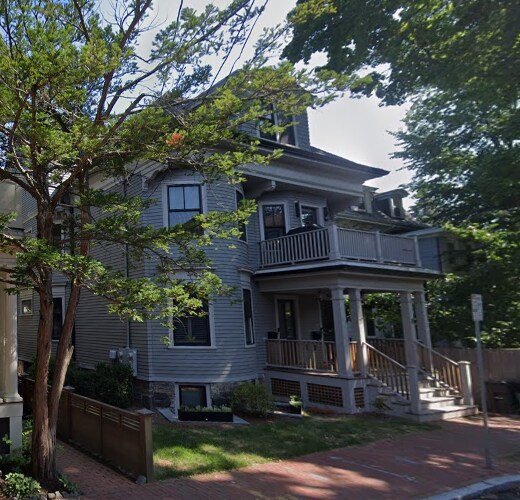 8A Forest St, Unit 1R