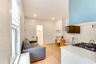 1032 McLean Ave in Yonkers, NY - Building Photo - Building Photo