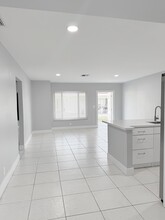 4751 SW 43rd Ave, Unit 4751 in Fort Lauderdale, FL - Building Photo - Building Photo