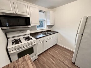 28-30 Davis St in Beacon, NY - Building Photo - Building Photo