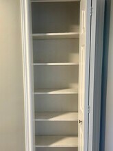 2 BED - 1 BATH - BURLINGTON - FREEHOLD TOWNHOUSE in Burlington, ON - Building Photo - Building Photo