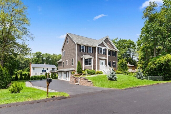 10 Carol Ave