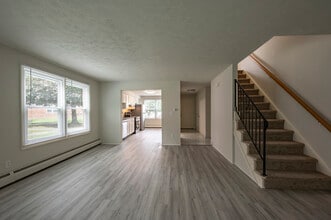 Westfield Glen in Meriden, CT - Building Photo - Interior Photo