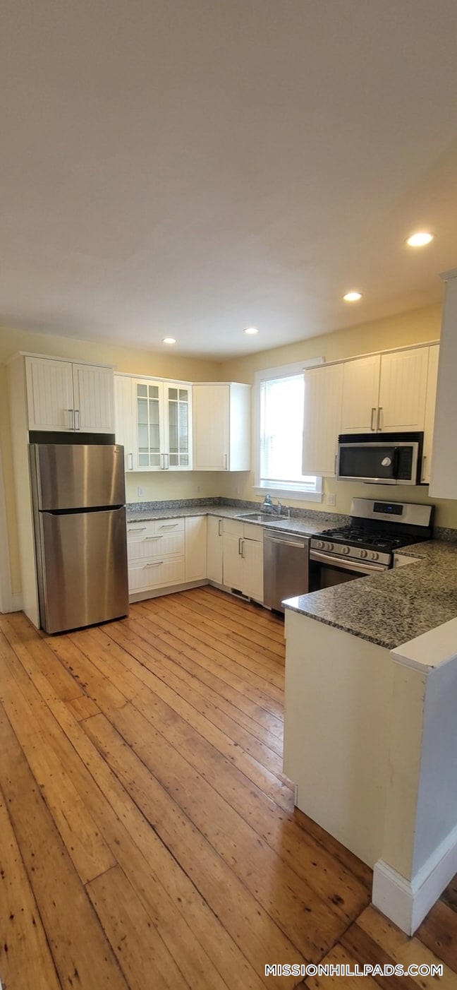731 Parker St, Unit 1