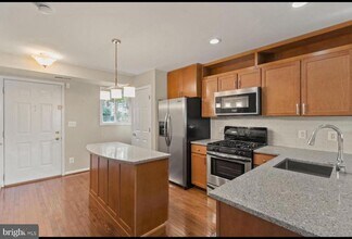 5272 Maris Ave in Alexandria, VA - Building Photo - Building Photo