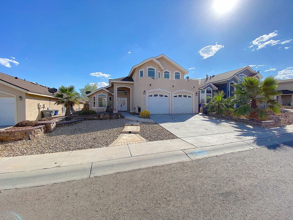 12532 Paseo Lindo Dr in El Paso, TX - Foto de edificio
