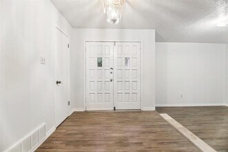 711 Vail Dr in Arlington, TX - Building Photo - Building Photo