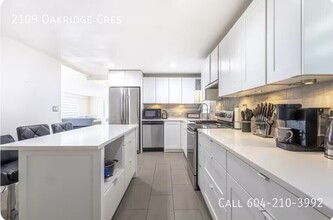 2109 Oakridge Crescent in Abbotsford, BC - Building Photo - Building Photo