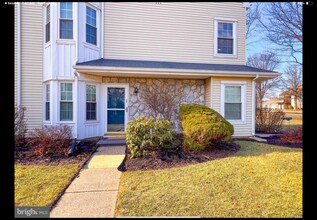 301 Hopkins Ct in Holland, PA - Building Photo - Building Photo