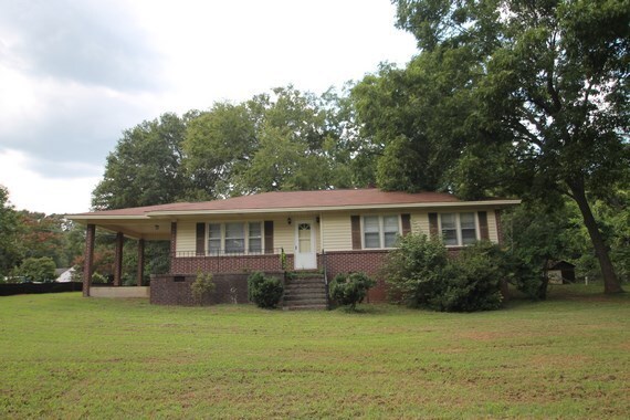 1021 Oakdale Rd in Rock Hill, SC - Building Photo