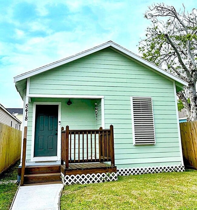 property at 5418 1/2 Avenue M
