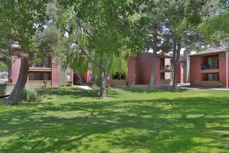 Foxglove Apartments in El Paso, TX - Building Photo - Building Photo