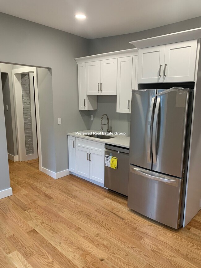 51 Charles St, Unit 3 in Boston, MA - Building Photo - Building Photo