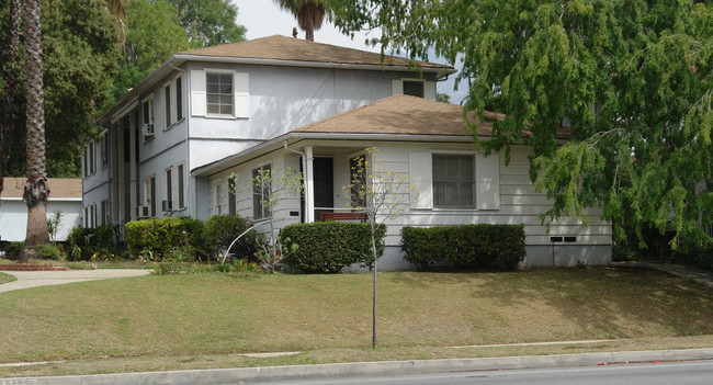 1135-1173 E Washington Blvd in Pasadena, CA - Foto de edificio - Building Photo