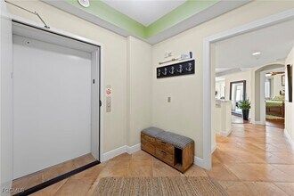 2743 First St in Ft. Myers, FL - Building Photo - Building Photo