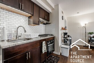 1501 W Fullerton Ave in Chicago, IL - Building Photo - Building Photo