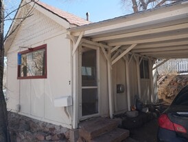 7 Ute Trail in Manitou Springs, CO - Building Photo