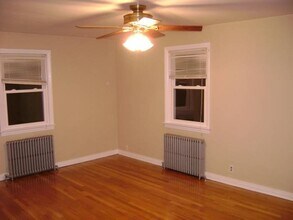 28 Wolfle St in Glen Cove, NY - Building Photo - Building Photo