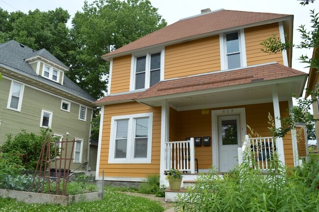 property at 612 E 16th St