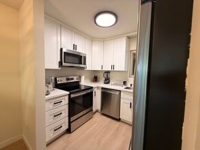 931 D Ave in Coronado, CA - Building Photo - Building Photo