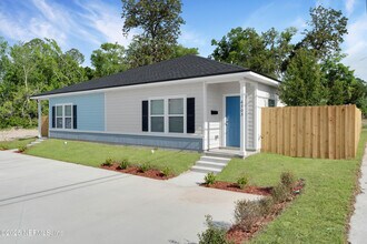 6703 Bakersfield Dr in Jacksonville, FL - Building Photo - Building Photo