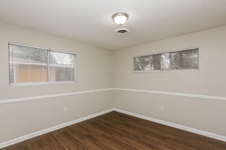 227 Valley Vista Dr in Jackson, MS - Building Photo - Building Photo