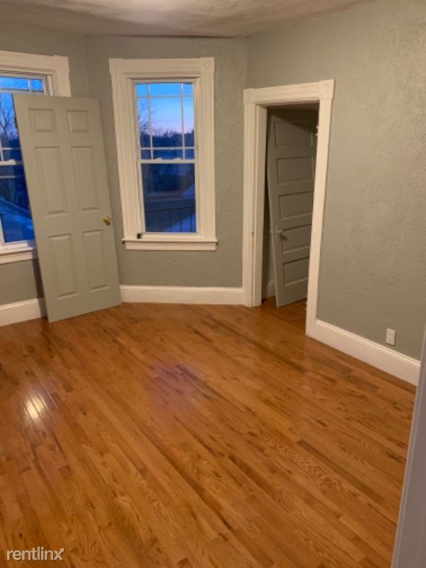 11 Roosevelt St in North Providence, RI - Building Photo - Building Photo