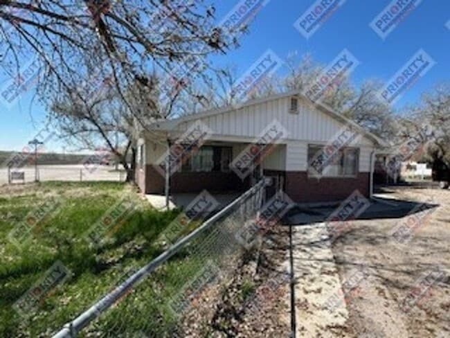 219 W Converse St in Moorcroft, WY - Building Photo - Building Photo