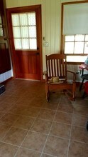 373 Meadow Rd in Farmington, CT - Building Photo - Building Photo