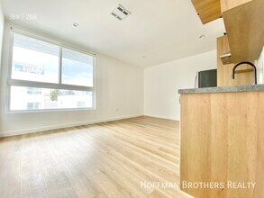 233 Rosemont Ave, Unit 8 in Los Angeles, CA - Building Photo - Building Photo