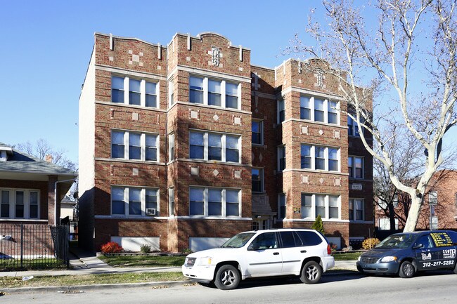 7400 S Yates Chicago, IL 60649 in Chicago, IL - Building Photo - Building Photo