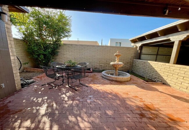 2434 N Shade Tree Cir in Tucson, AZ - Building Photo - Building Photo