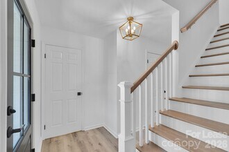 7404 Shadowlake Dr in Charlotte, NC - Building Photo - Building Photo