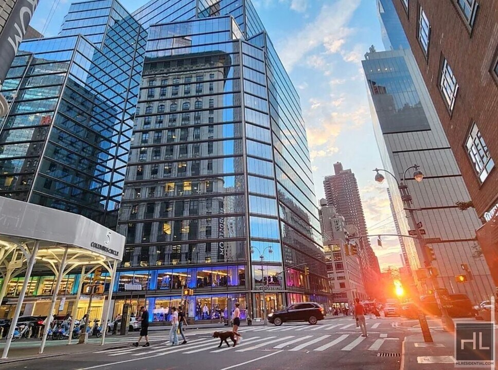 WEST 58 STREET in New York, NY - Building Photo