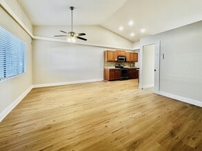 826 Wiggins Pass Rd in Naples, FL - Building Photo - Building Photo