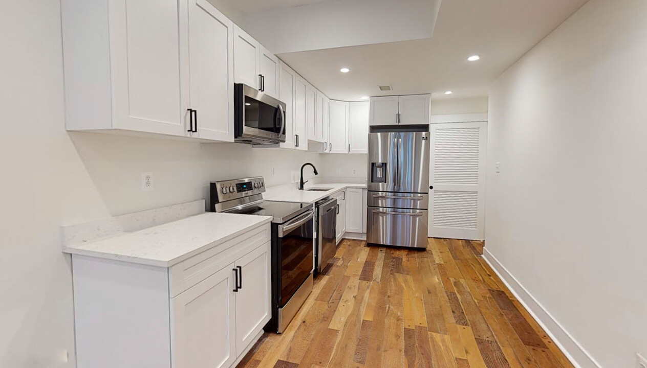 1452 Fairmont St NW, Unit B in Washington, DC - Building Photo