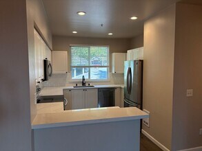 16125 Juanita Woodinville Way NE in Bothell, WA - Building Photo - Building Photo