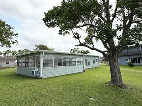 307 Veselka Rd in Freeport, TX - Building Photo - Building Photo