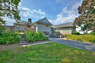 631 Lakeshore Rd in Fort Erie, ON - Building Photo - Building Photo