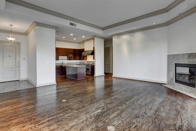 3388 Sage Rd in Houston, TX - Building Photo - Building Photo